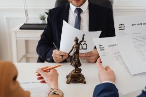 Precio abogado divorcios Granada POZO Abogados